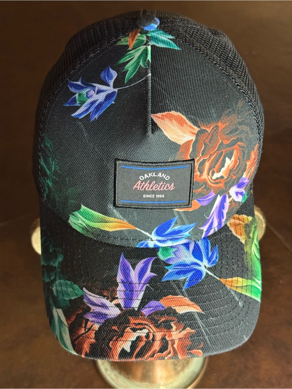 New EraOakland Athletics Floral Patch Trucker Hat